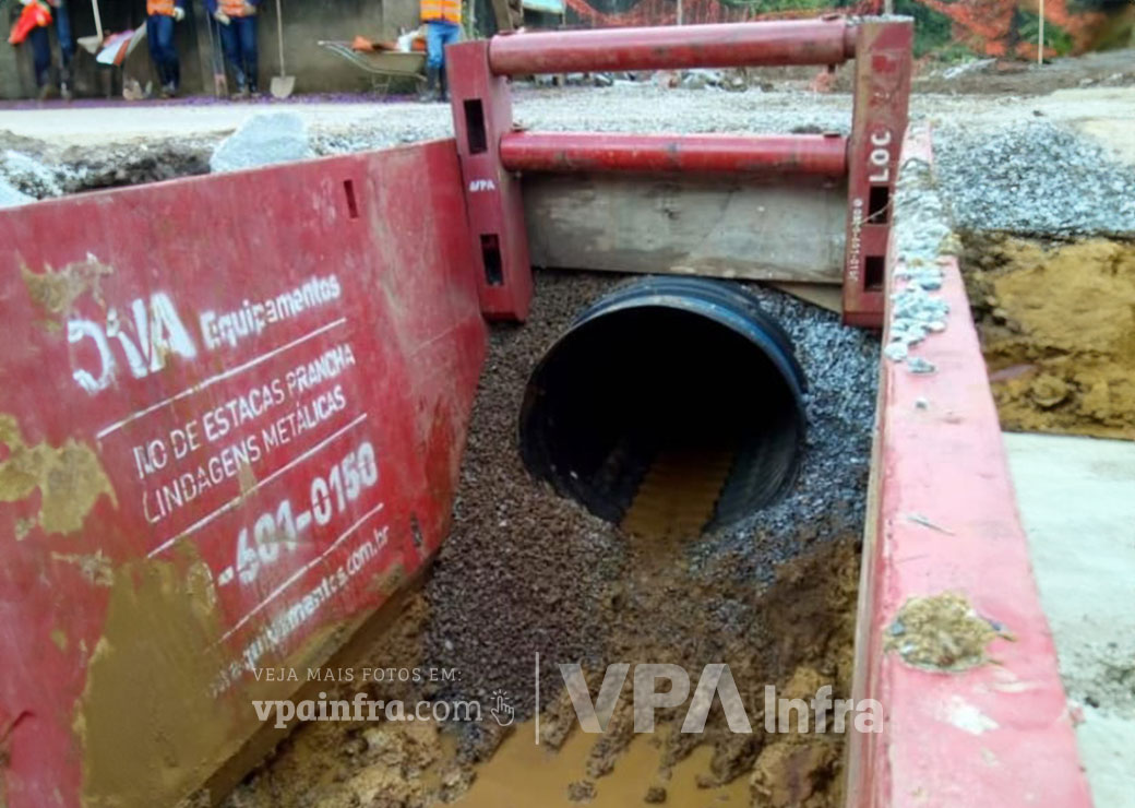 Rede de drenagem com Blindagem de Vala em Bento Rodrigues